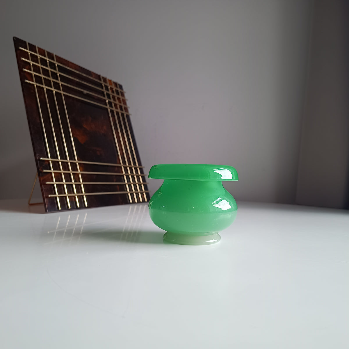 Vintage English Stevens and Williams Alabaster Glass Cabinet Vase, Jade Green 1920s, Stourbridge