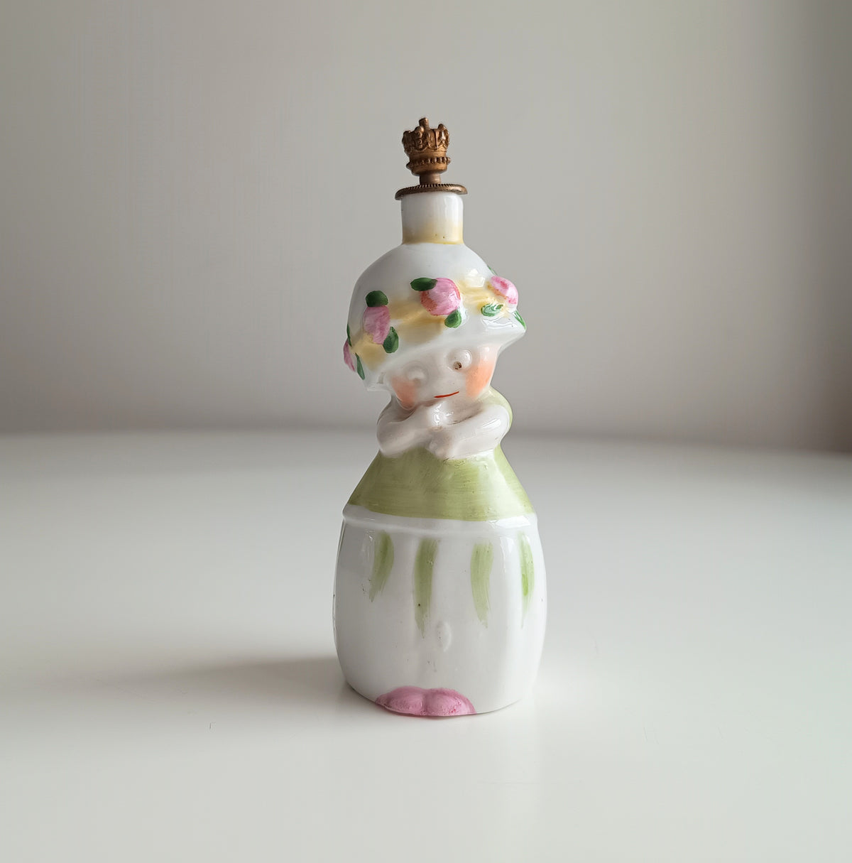 Antique German Art Deco Novelty Anthropomorphic Scent Perfume Bottle: Little Girl, Crown Top