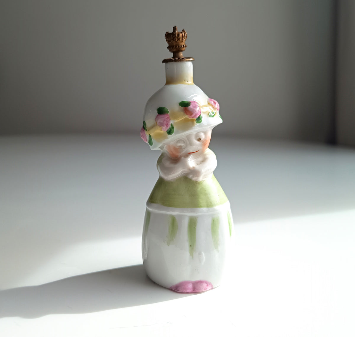 Antique German Art Deco Novelty Anthropomorphic Scent Perfume Bottle: Little Girl, Crown Top