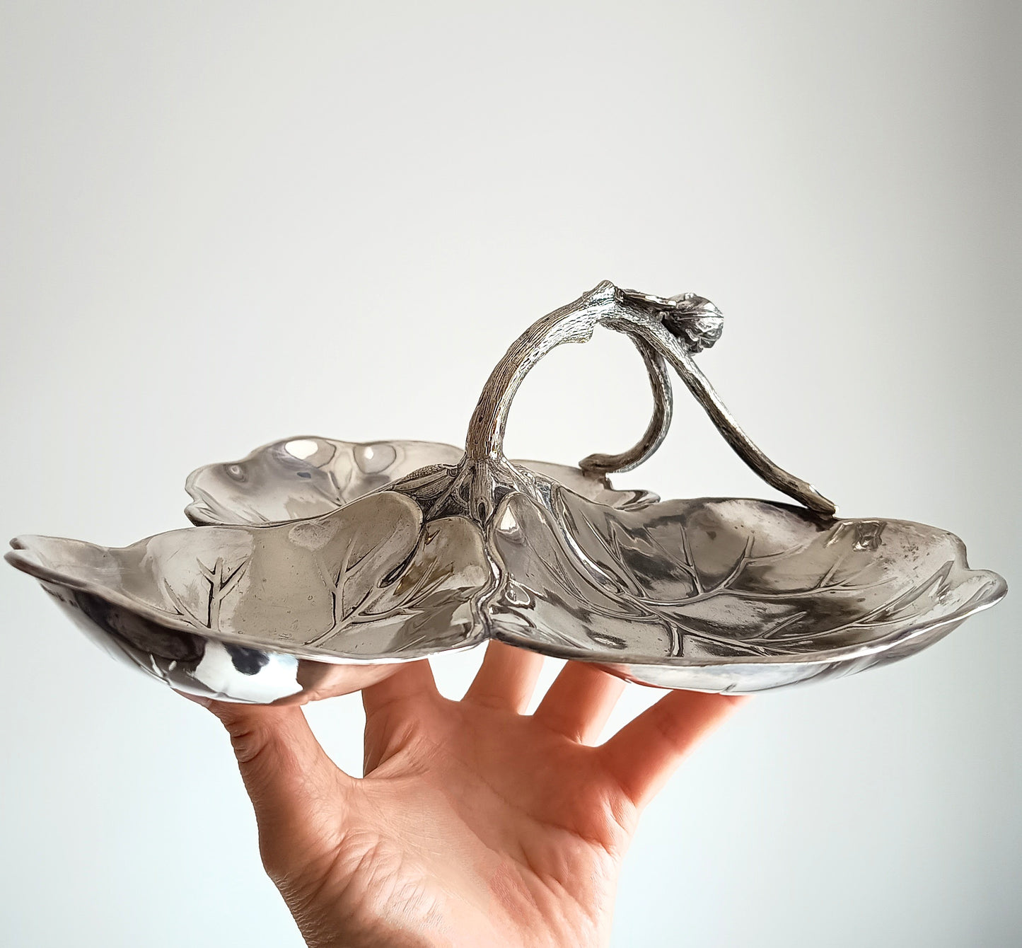 Unique Art Nouveau Edwardian Lilly Pad Triple-Bowl Server – William Wheatcroft Harrison, Sheffield Silver Plate