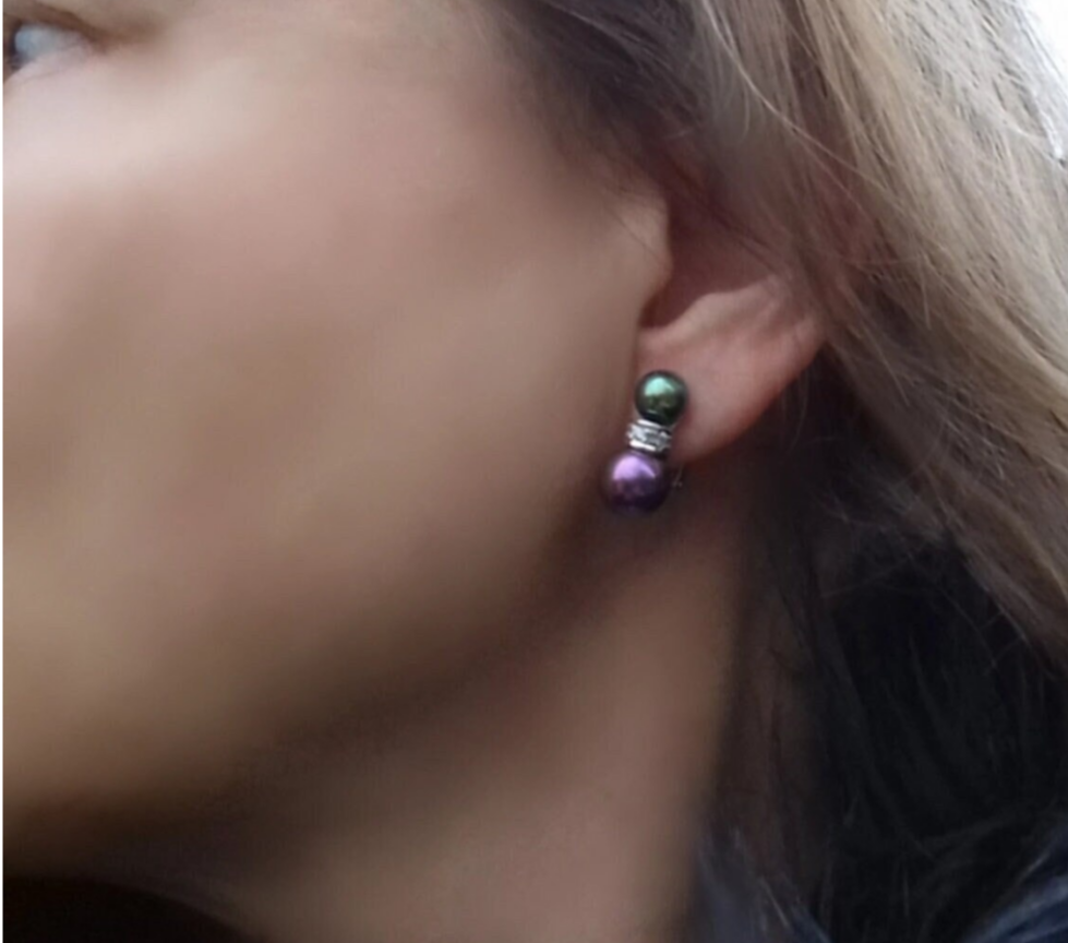 Vintage Majorica Iridescent Pearl Earrings: Sterling Silver, 1980s