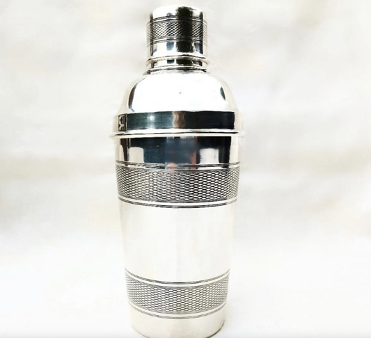 Vintage Art Deco Silver Plate Elegant High Quality Cocktail Shaker with Engine Turned Decoration